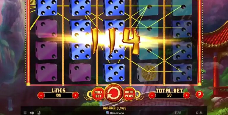 8 Lucky Dice